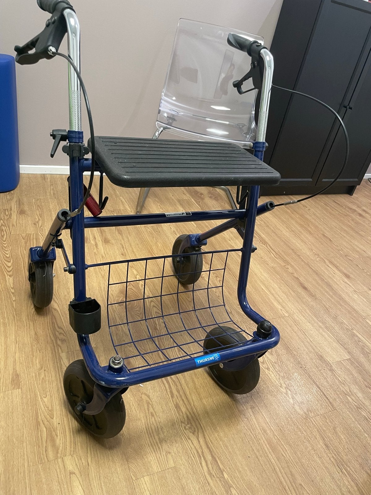 Rollator, opvouwbaar, massieve banden, Ophalen, Opvouwbaar, Gebruikt