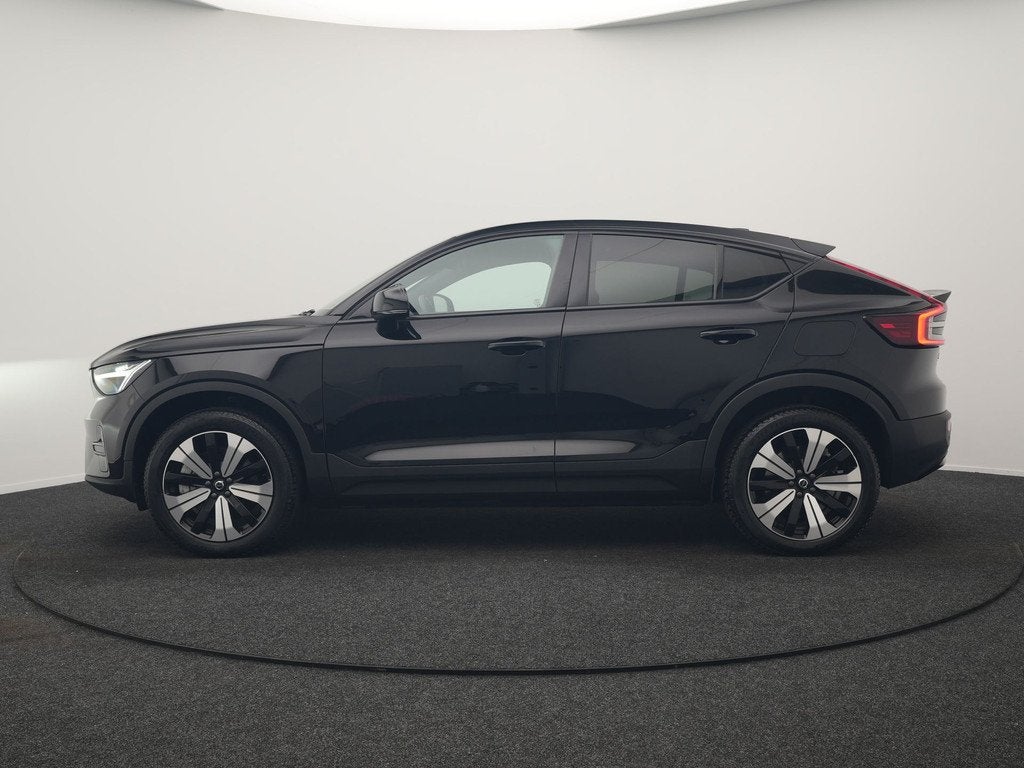 Volvo C40 Recharge Twin Plus 78 kWh 408pk Dealer O.H. | Pano, Auto's, Volvo, Automaat, Zwart, Zwart, Vierwielaandrijving