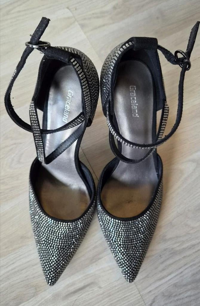 Graceland Zwarte Pumps maat 40 met Strass en Enkelbandje, Ophalen of Verzenden