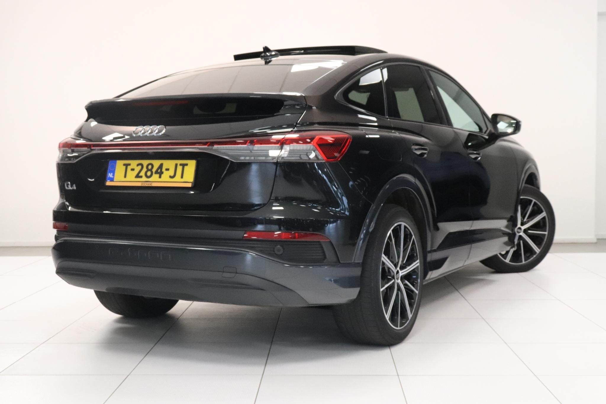 Audi Q4 Sportback e-tron 35 Advanced edition 55 kWh | Panora, Auto's, Audi, Automaat, Gebruikt, Met garantie (alle), Zwart