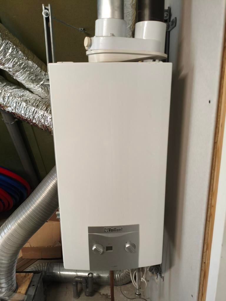 Vaillant turbomag doorstroom geiser, Doe-het-zelf en Verbouw, Geisers en Boilers, Ophalen, Gebruikt, Aardgas, Boiler