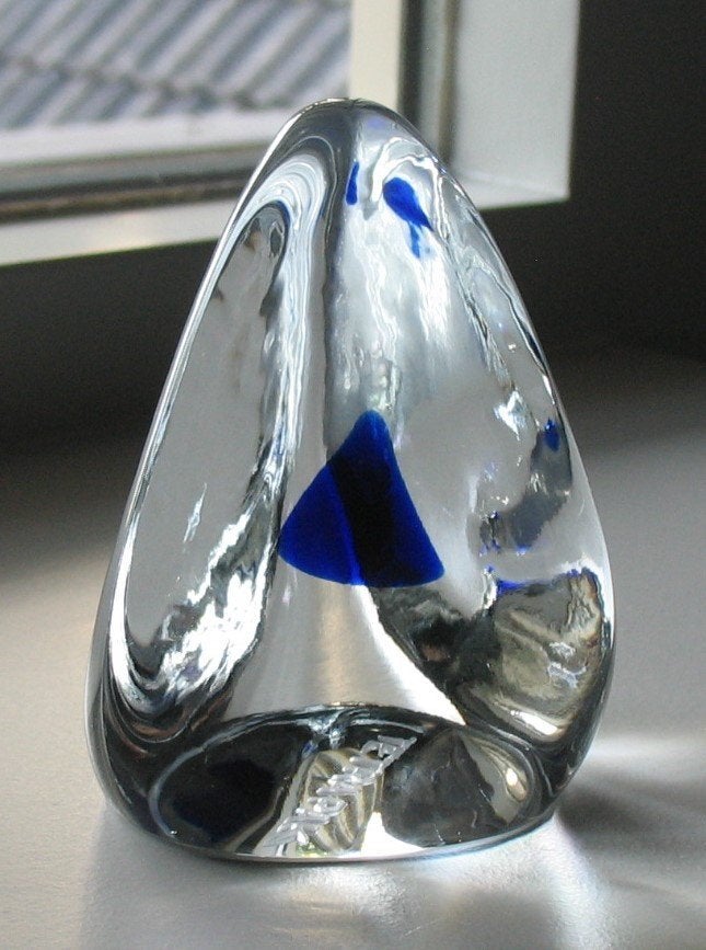 Driehoekig kunstwerkje van glas, Ophalen of Verzenden, Zo goed als nieuw, Overige typen