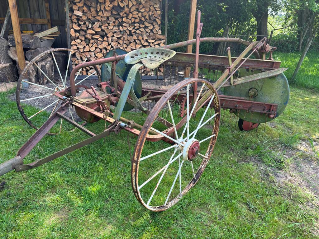 McCormick PB 1 Hooihark/Schudder, Antiek en Kunst, Ophalen