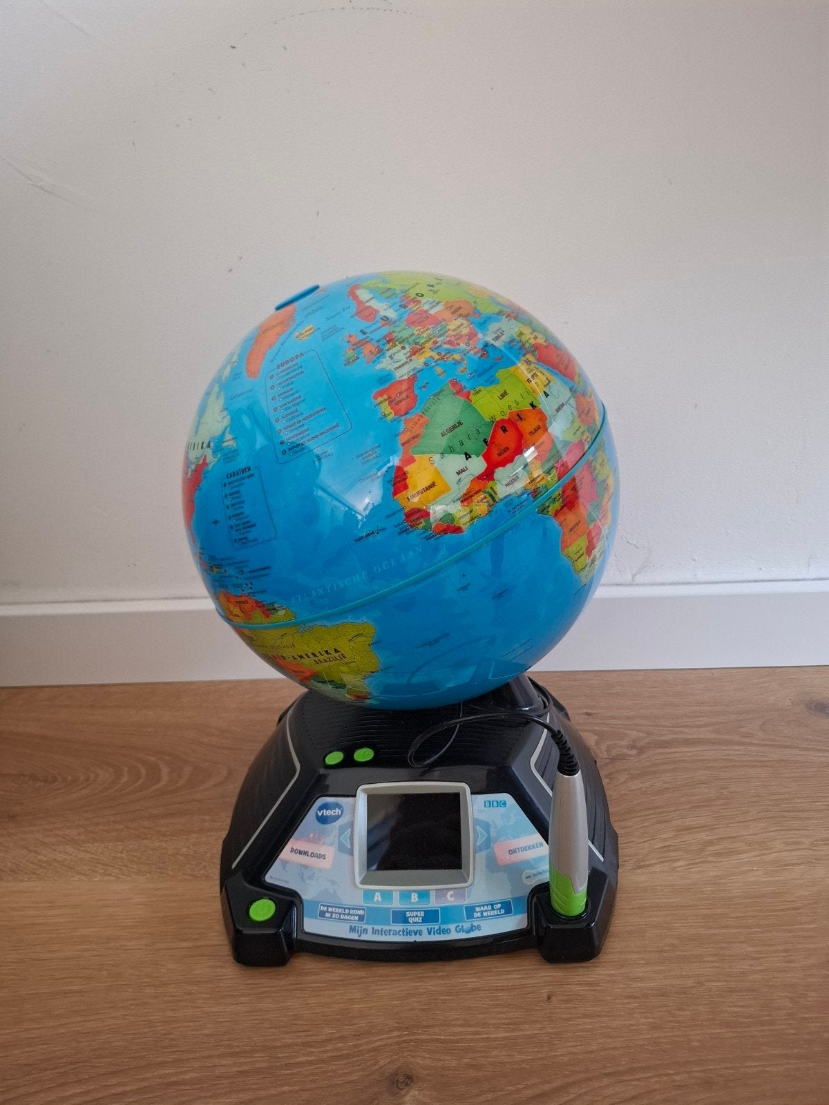 vtech interactieve video globe, Ophalen, Nieuw, Ontdekken, Met licht