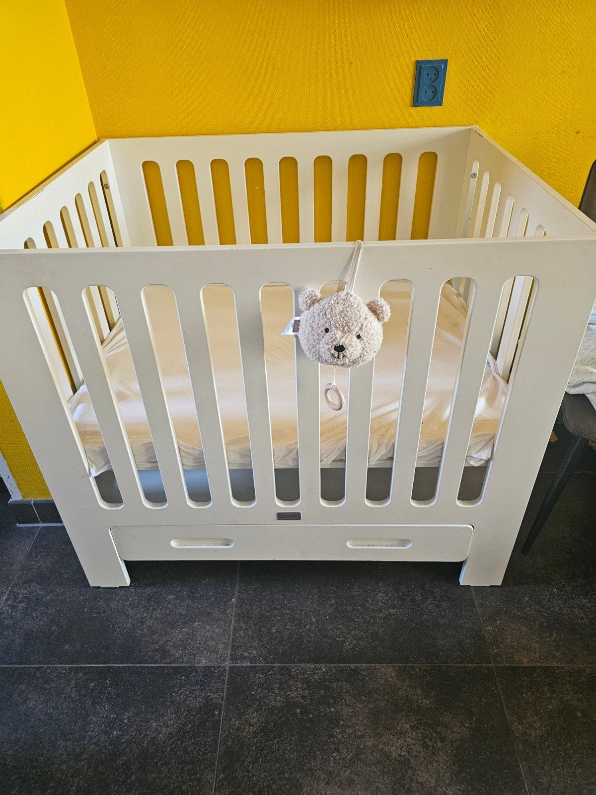 Stevige baby box 83x103 cm met matras en 3 hoogtes, Ophalen of Verzenden, Zo goed als nieuw, Rechthoekig, In hoogte verstelbaar
