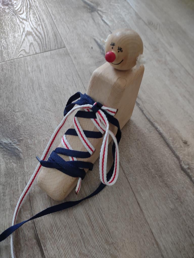 Mooie houten Janbibejan veter strik schoen. Veters strikken., Onb, Overige typen, Ophalen of Verzenden, Onb