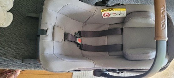 Nuna Pipa baby autostoel inclusief Isofix-base en hoes, Autogordel of Isofix, Zo goed als nieuw, 0 t/m 13 kg, Ophalen