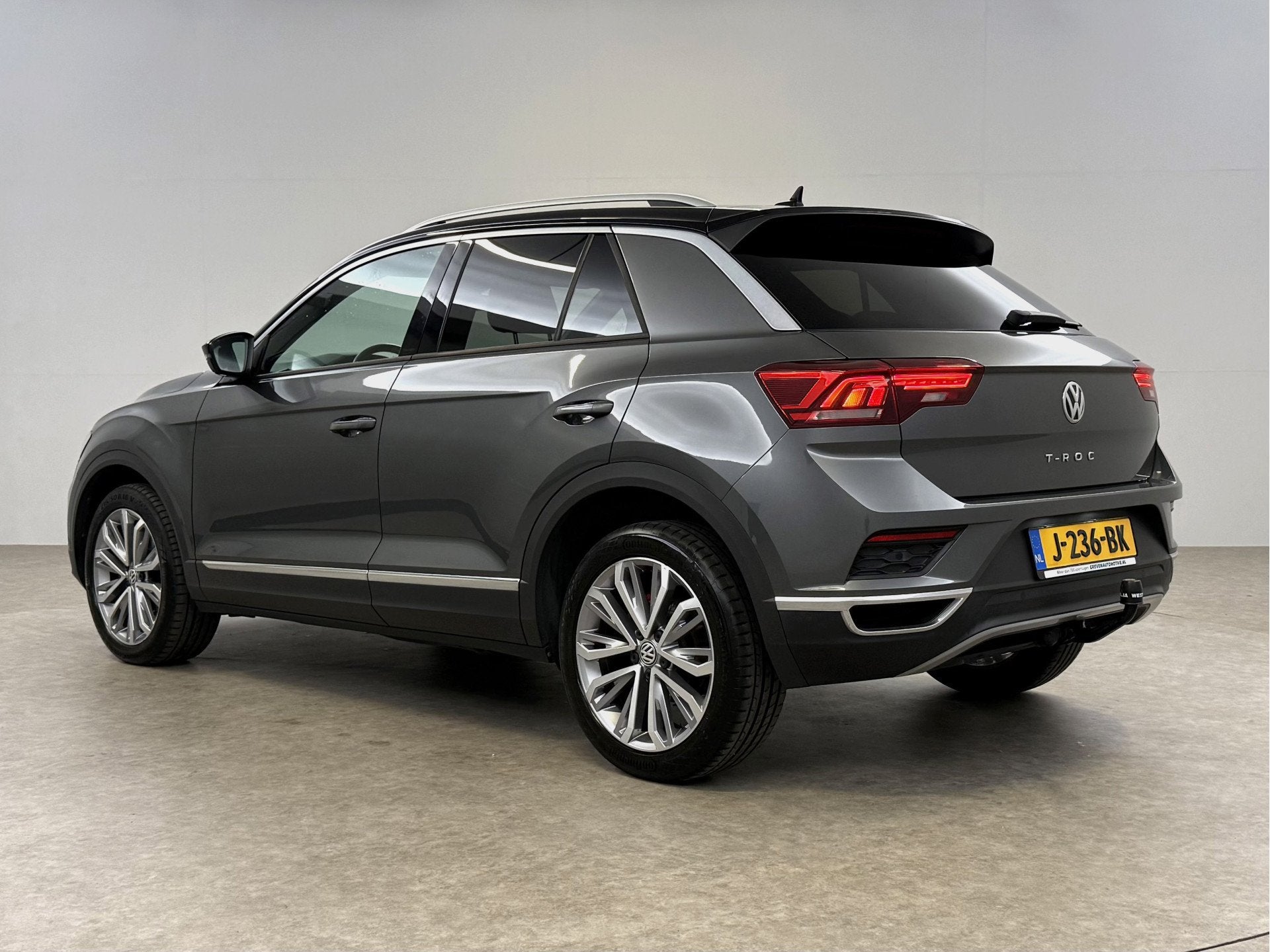 Volkswagen T-Roc 1.5 TSI DSG Sport | Camera | Virtual | Sfee, Auto's, Parkeersensor, Euro 6, 4 cilinders, 150 pk