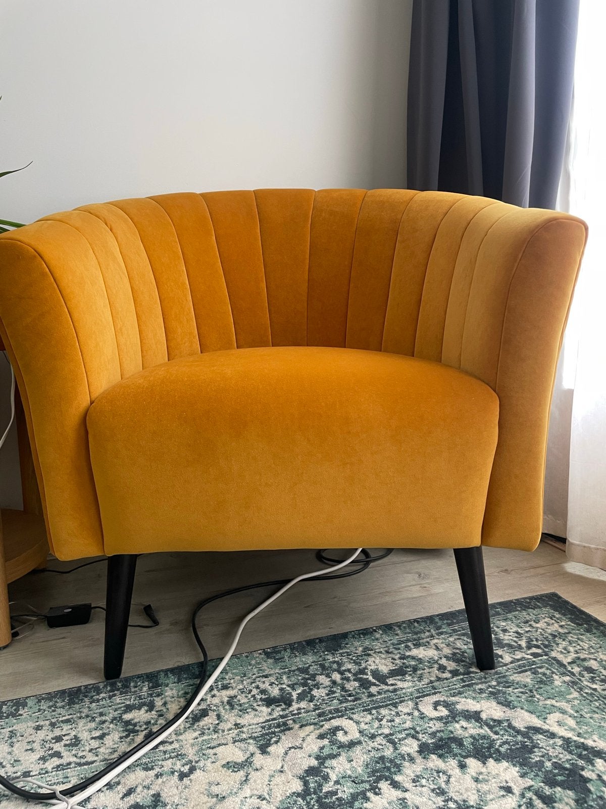 Gele velours fauteuil Wehkamp Home - kleine beschadiging, Ophalen, 75 tot 100 cm, Zo goed als nieuw, 75 tot 100 cm