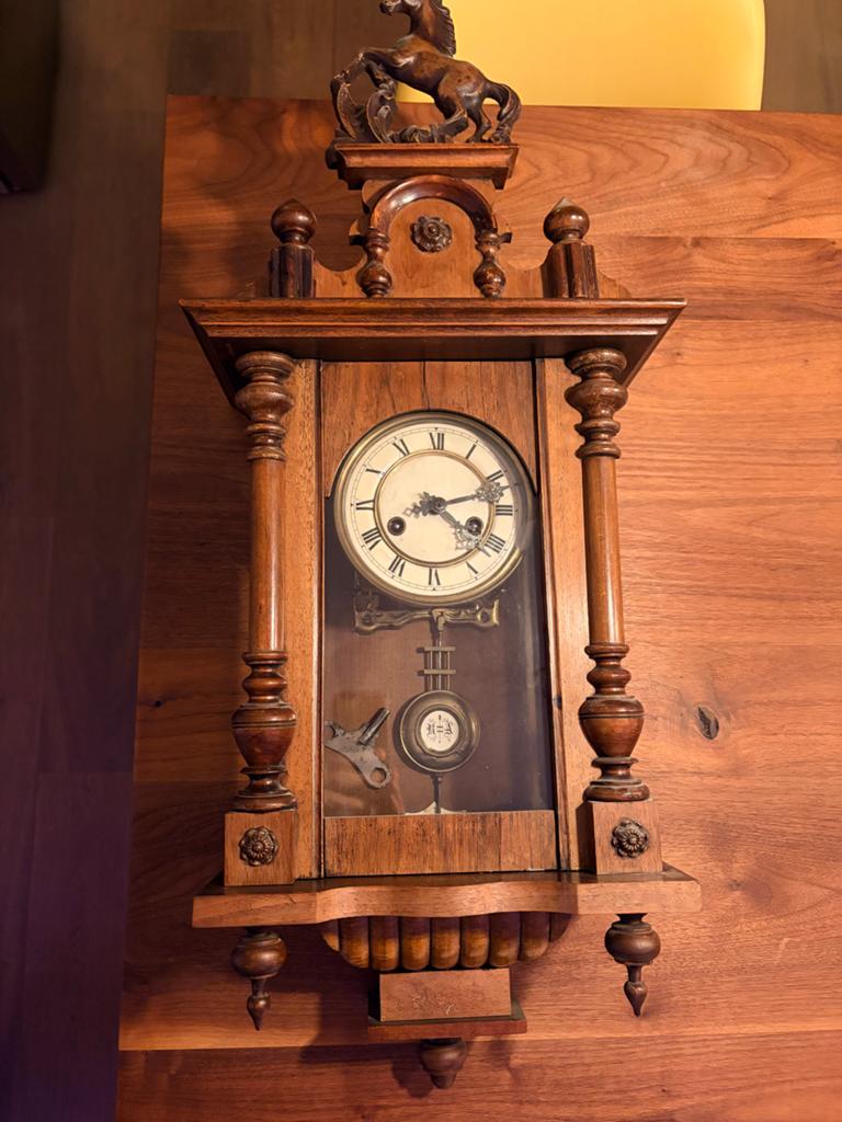 Antieke Weense Regulateur Wandklok met Paard, Antiek en Kunst, Antiek | Klokken, Ophalen