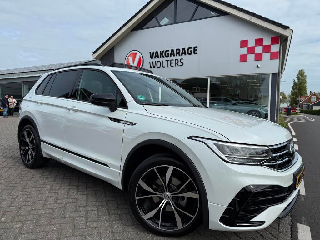 Volkswagen TIGUAN 1.5 TSI R-Line Business/Apple Carplay/ RIJ, 12 maanden, 15 km/l, 4 cilinders, Wit