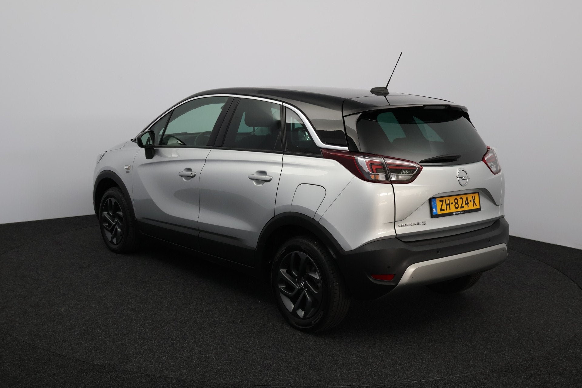 Opel Crossland X 1.2 Turbo 120 Jaar Edition /AUTOMAAT! /Two, Auto's, Gebruikt, Euro 6, Origineel Nederlands, Bedrijf