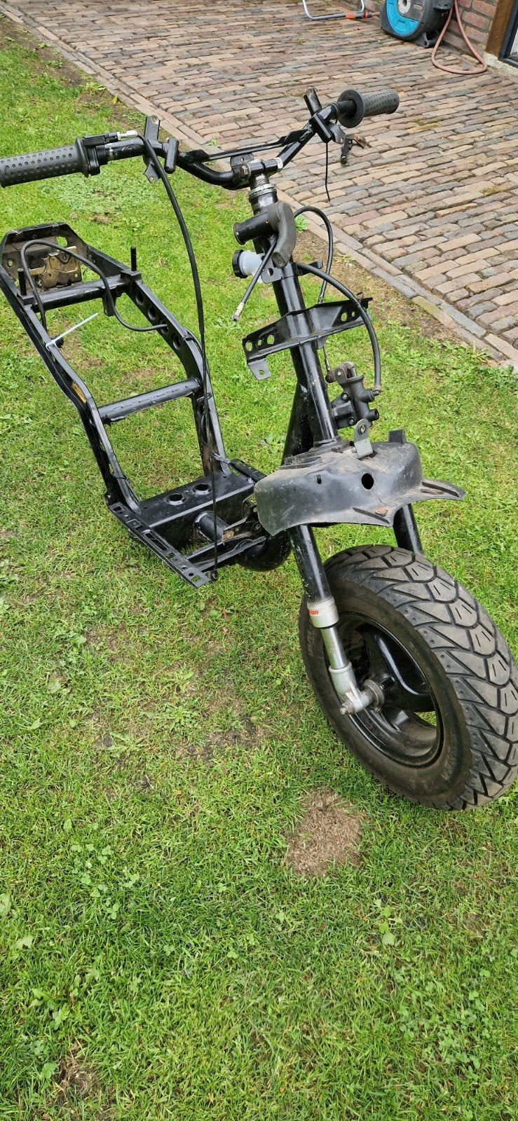 typhoon frame zonder kenteken zonder nummers 35 euro, Ophalen of Verzenden, Overige modellen