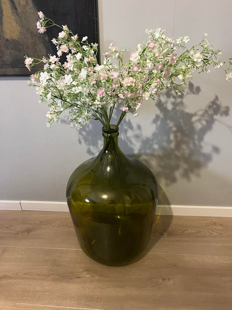 Grote groene glazen vaas met kunstbloemen, Ophalen