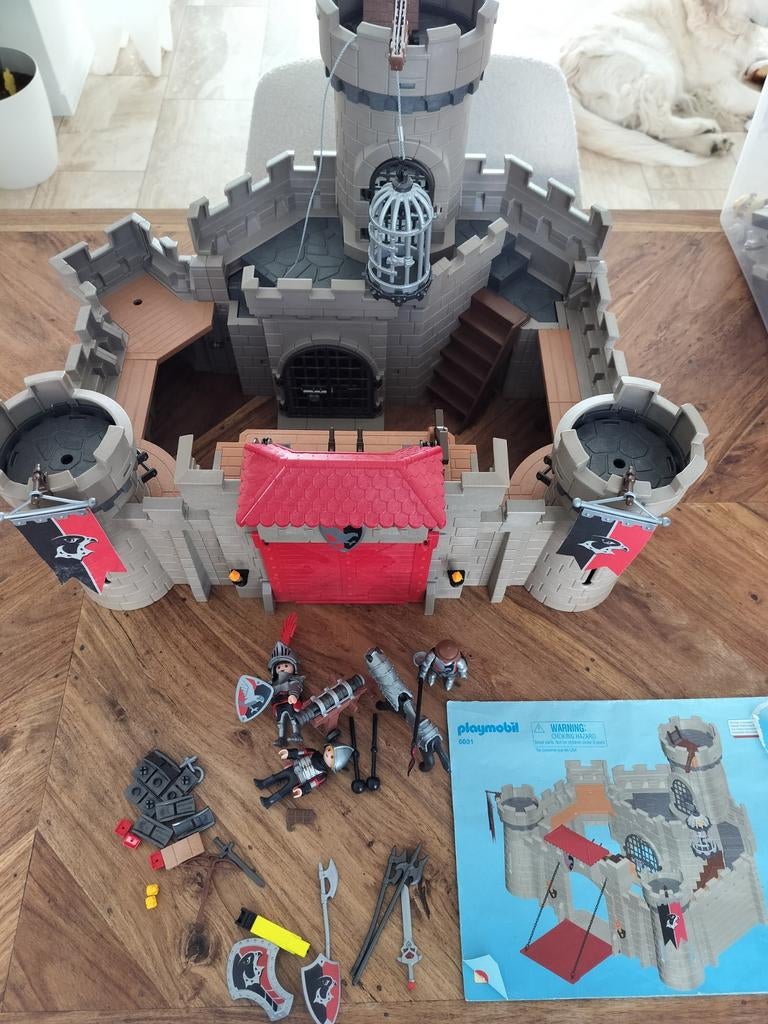 Playmobil 6001 Adelaarsridders Kasteel met accessoires, Ophalen of Verzenden, Zo goed als nieuw