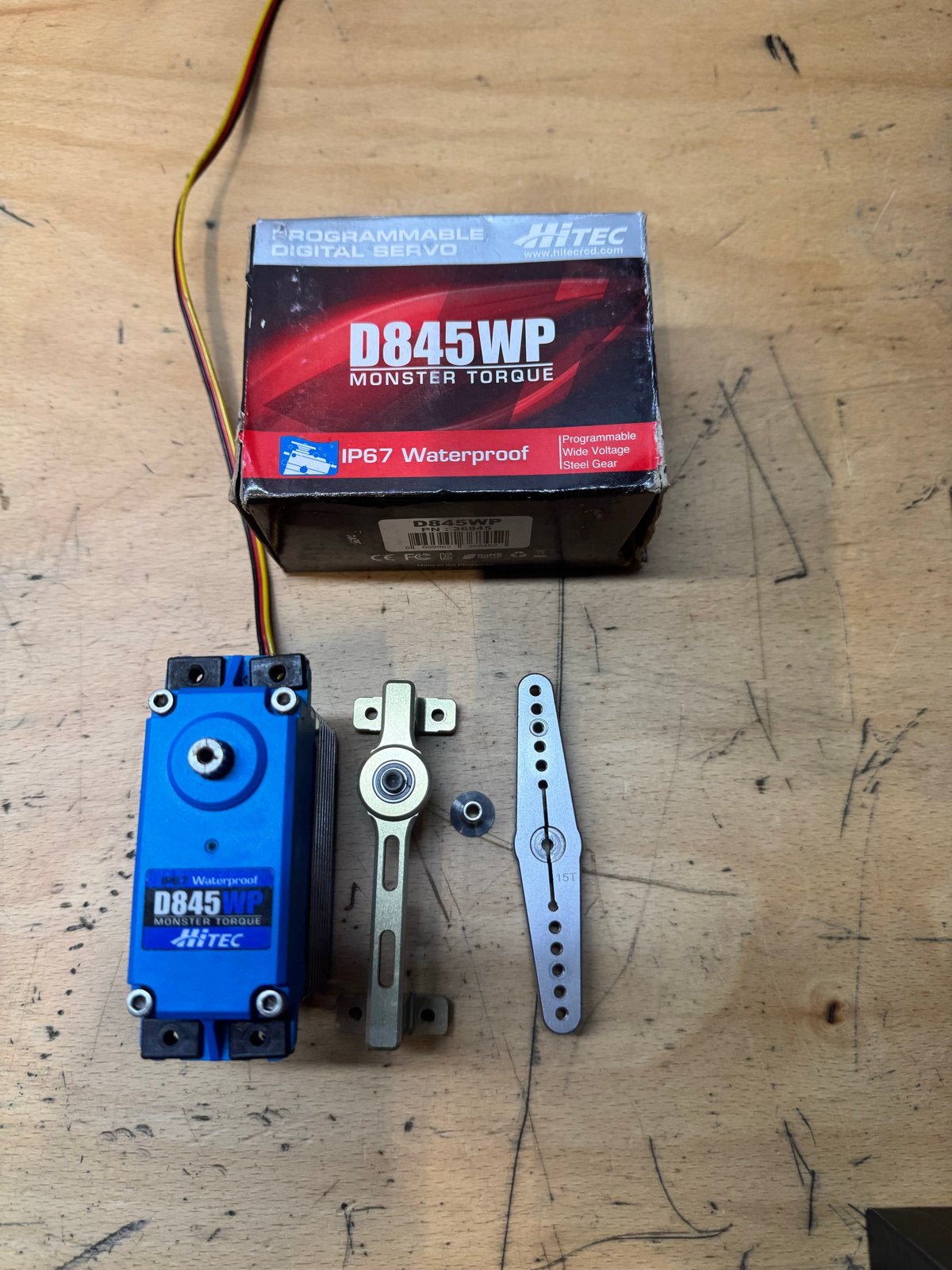 Hitec D845WP Monster Torque IP67 Servo mcd fg, Ophalen of Verzenden, Gebruikt