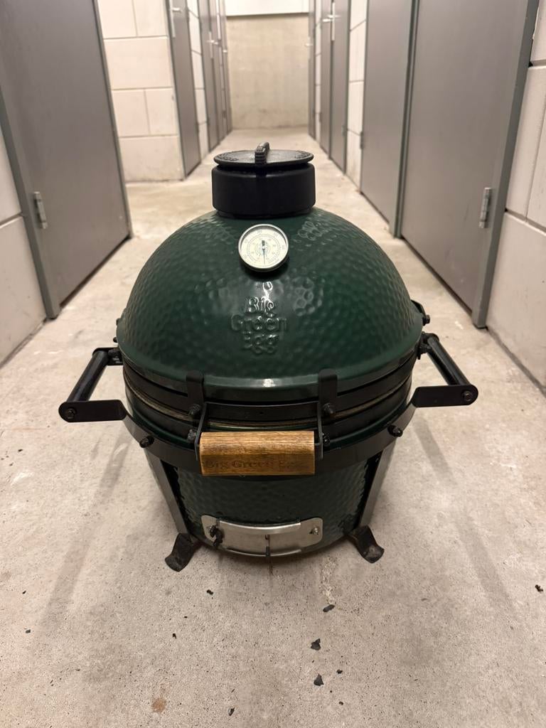 Big Green Egg MiniMax (2022) – Compleet pakket, Tuin en Terras, Houtskoolbarbecues, Ophalen, Zo goed als nieuw, Big Green Egg
