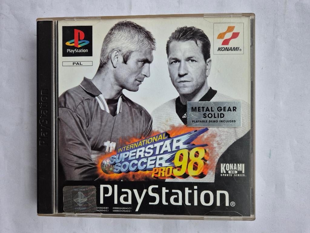ISS international superstar soccer PRO 98 + MGS DEMO, Gebruikt, 1 speler, Racen en Vliegen, Ophalen of Verzenden