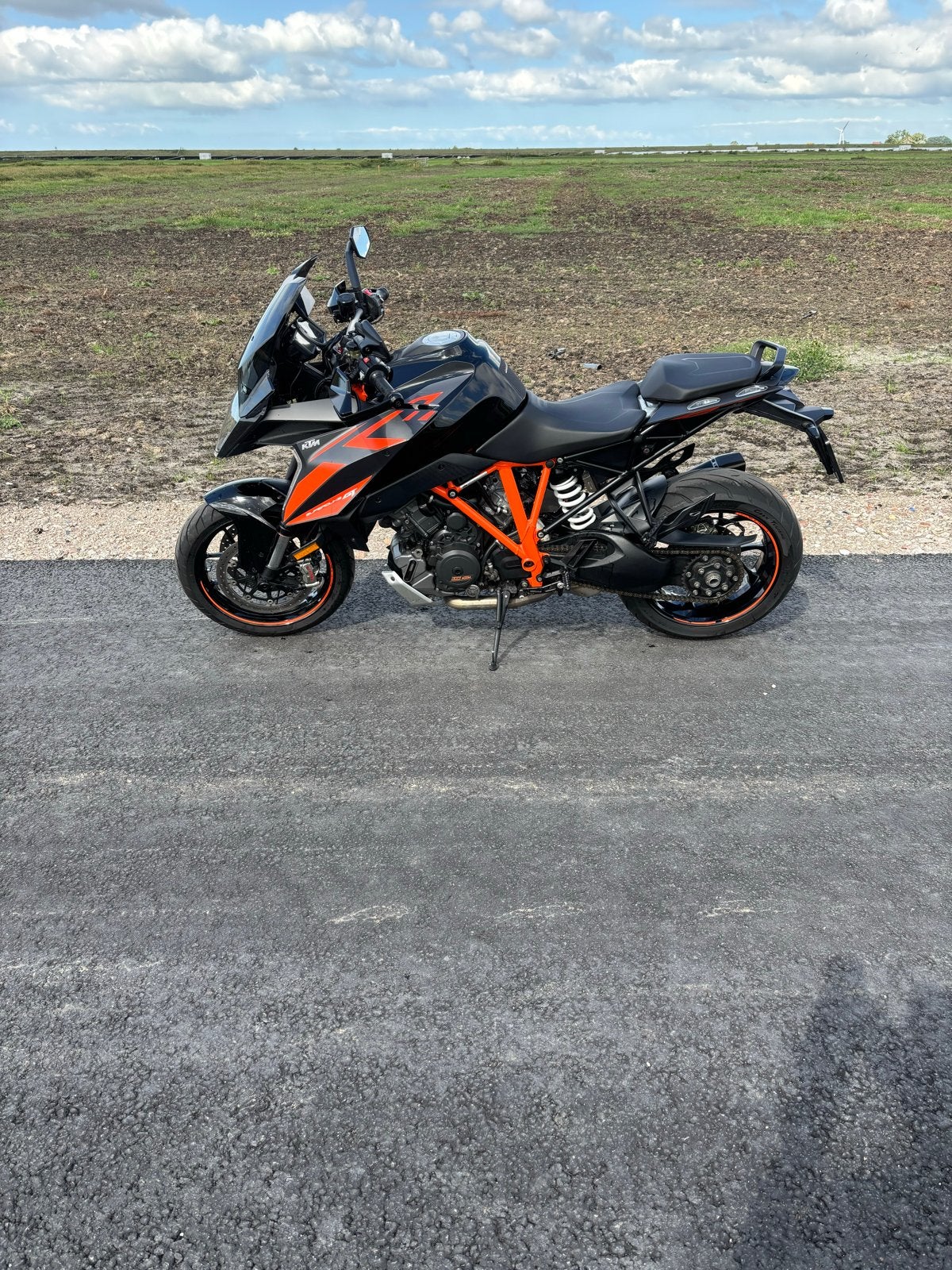 KTM 1290 Super Duke GT - Krachtige Toermotor, 2 cilinders, Motorrijbewijs A, Handvatverwarming, Gebruikt