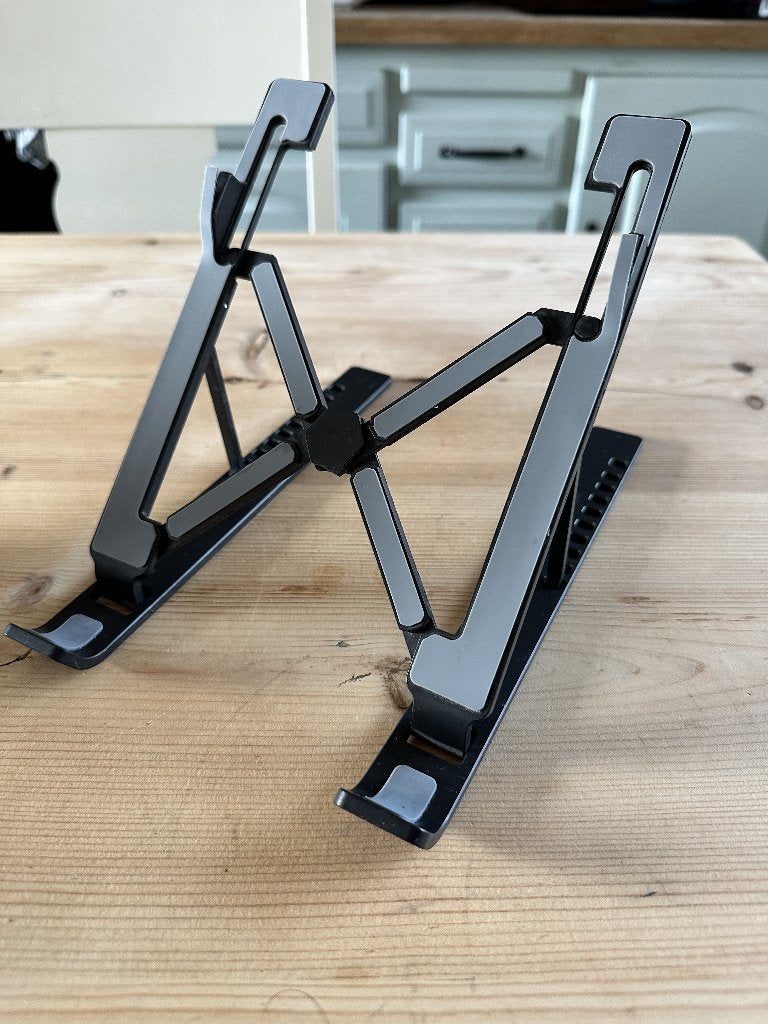 Laptopstandaard, verstelbaar, Ophalen of Verzenden, Zo goed als nieuw, In diepte verstelbaar
