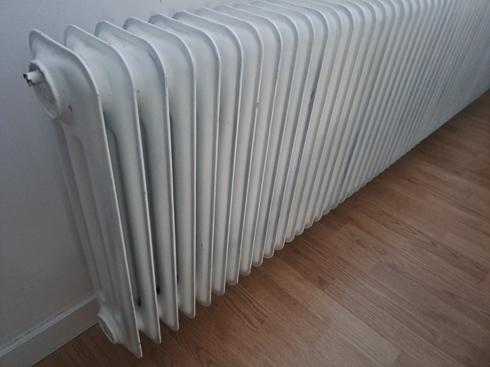 Klassieke gietijzeren witte radiator, 150cm, Ophalen, 30 tot 80 cm, Gebruikt, Radiator