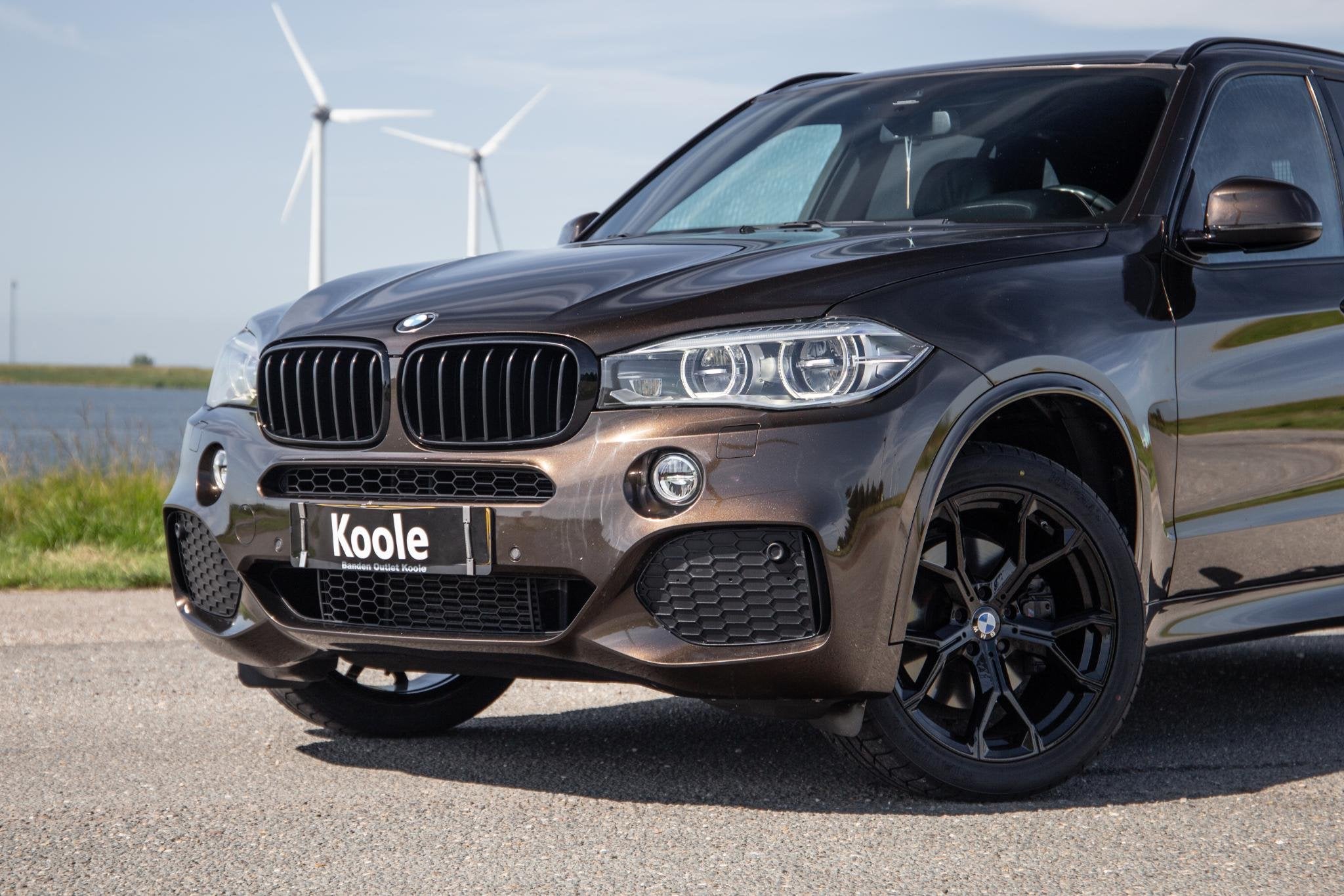 BMW X5 xDrive35i High Executive M PAKKET / SOFT CLOSE / STOE, Auto's, 2005 kg, Gebruikt, Bruin, Overige kleuren