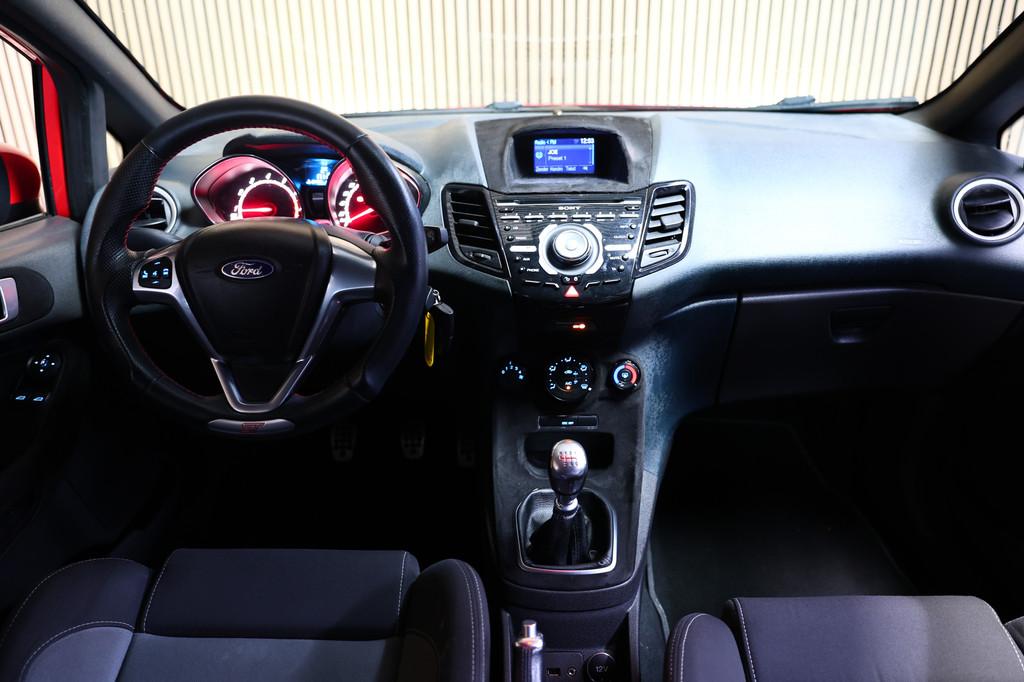 Ford Fiesta 1.6 ST1 LED RECARO TOPSTAAT AIRCO'13 (bj 2013), Voorwielaandrijving, 1596 cc, 1063 kg, Gebruikt