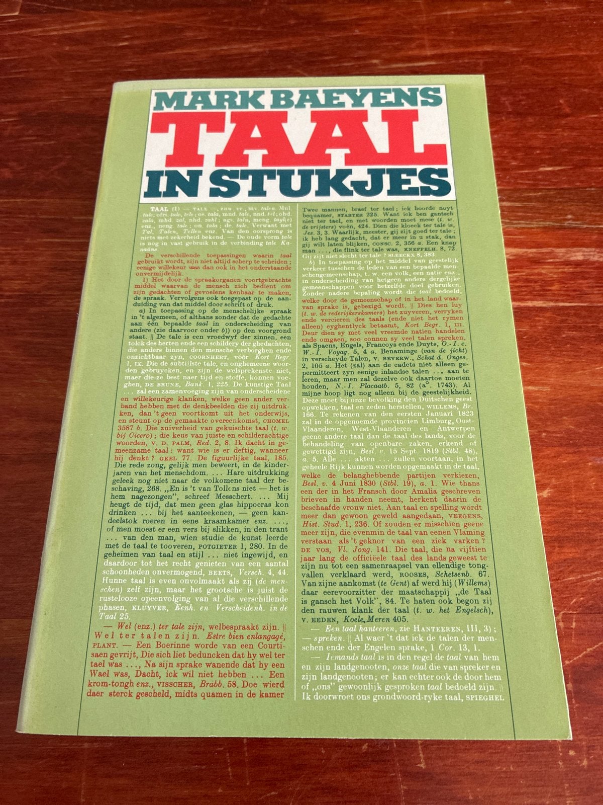 Mark Baeyens - Taal in Stukjes (1980), Ophalen of Verzenden, Gelezen, Non-fictie