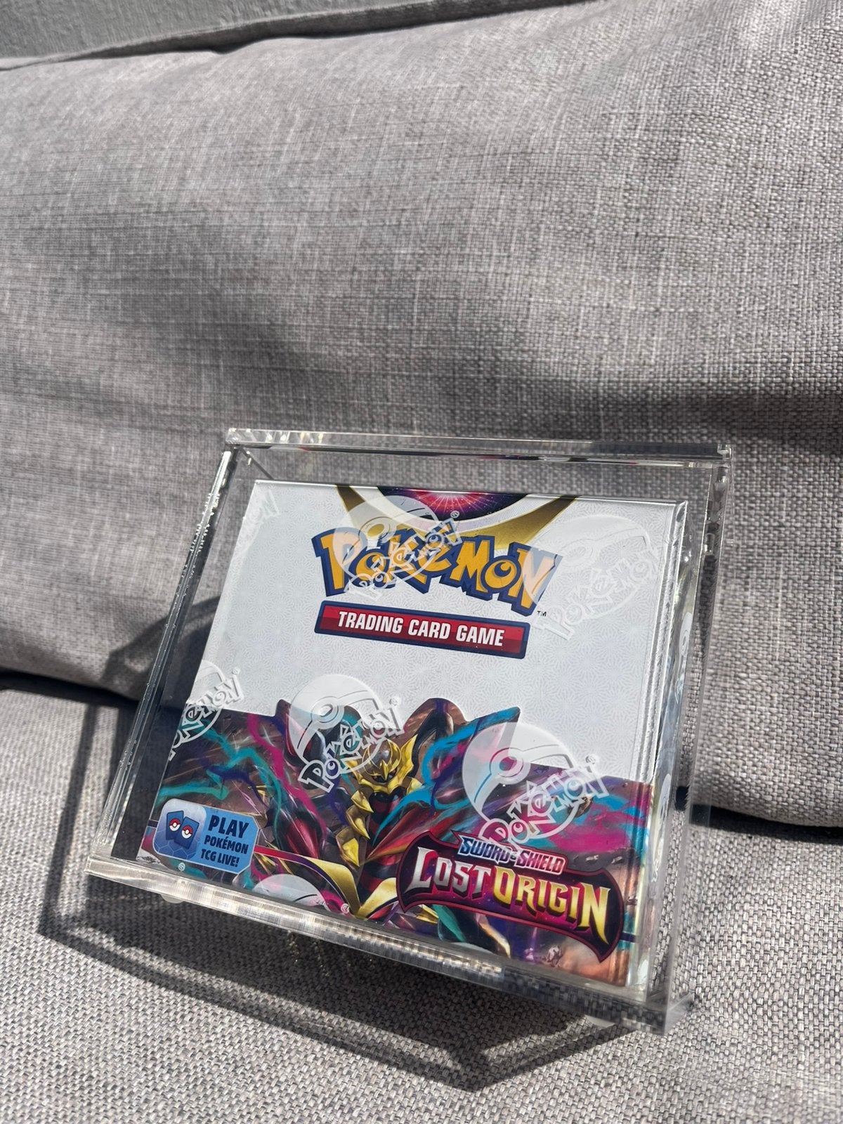 Pokémon Lost origin boosterbox incl acryl, Ophalen of Verzenden, Zo goed als nieuw, Boosterbox