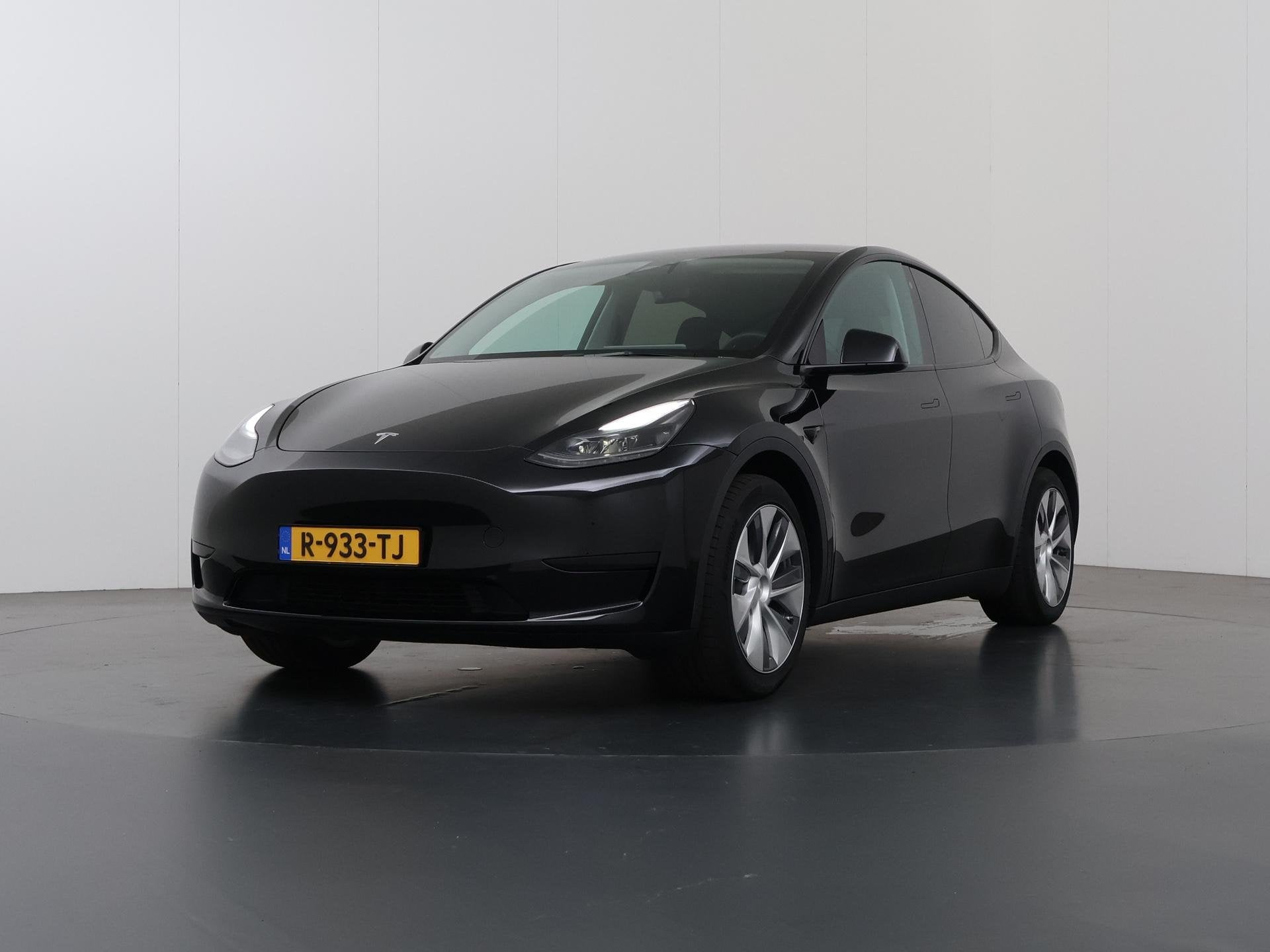 Foto 39 van Tesla Model Y RWD 58 kWh | Panoramadak | 360° Camera | Stoe