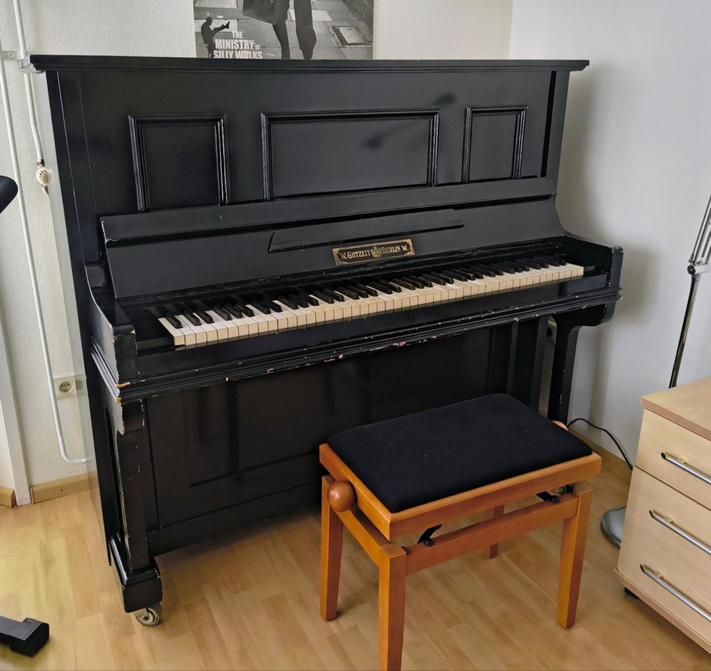 Piano, in goede staat, moet wel gestemd worden., Ophalen, Gebruikt
