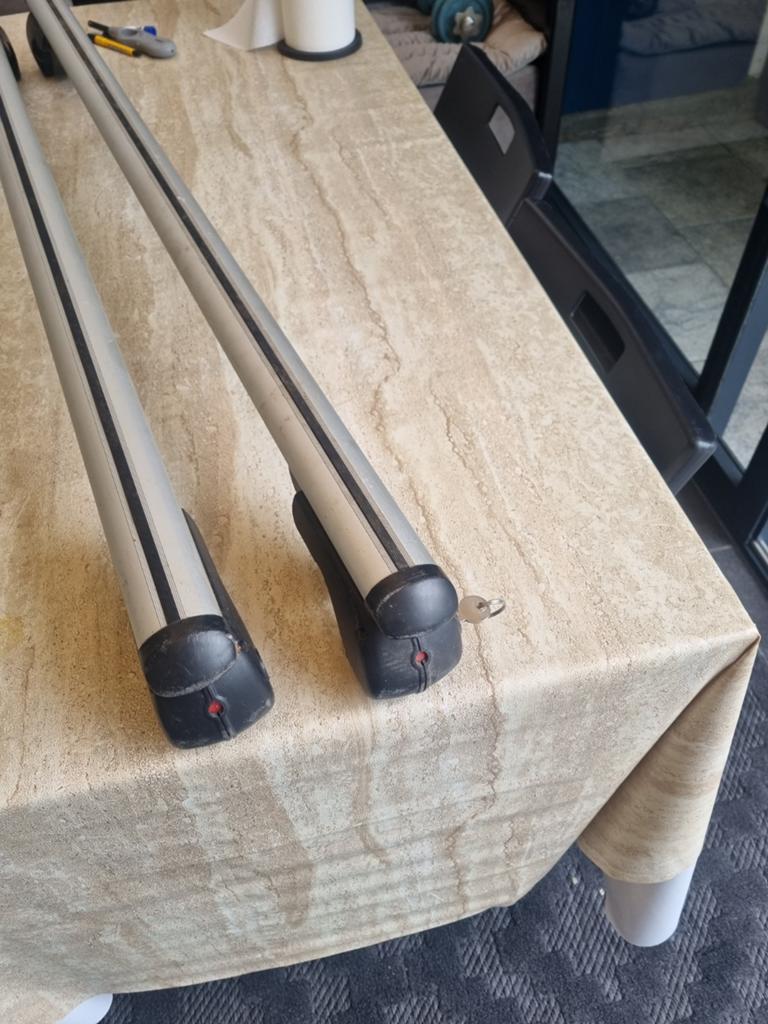 Menabo Brio 120cm dakdragers met slot, Ophalen of Verzenden, Gebruikt