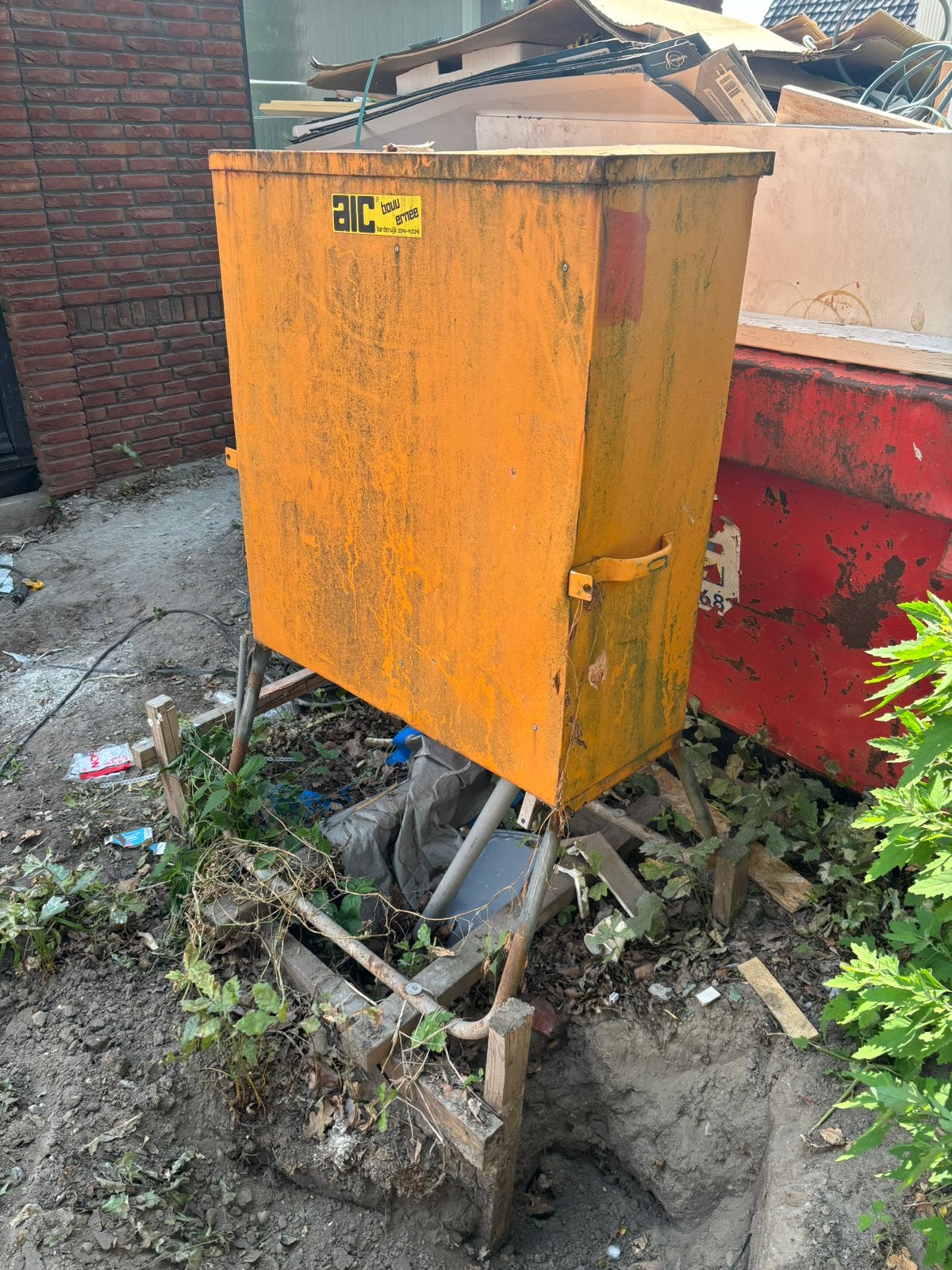 Stroomkast + waterput, Doe-het-zelf en Verbouw, Ophalen, Zo goed als nieuw