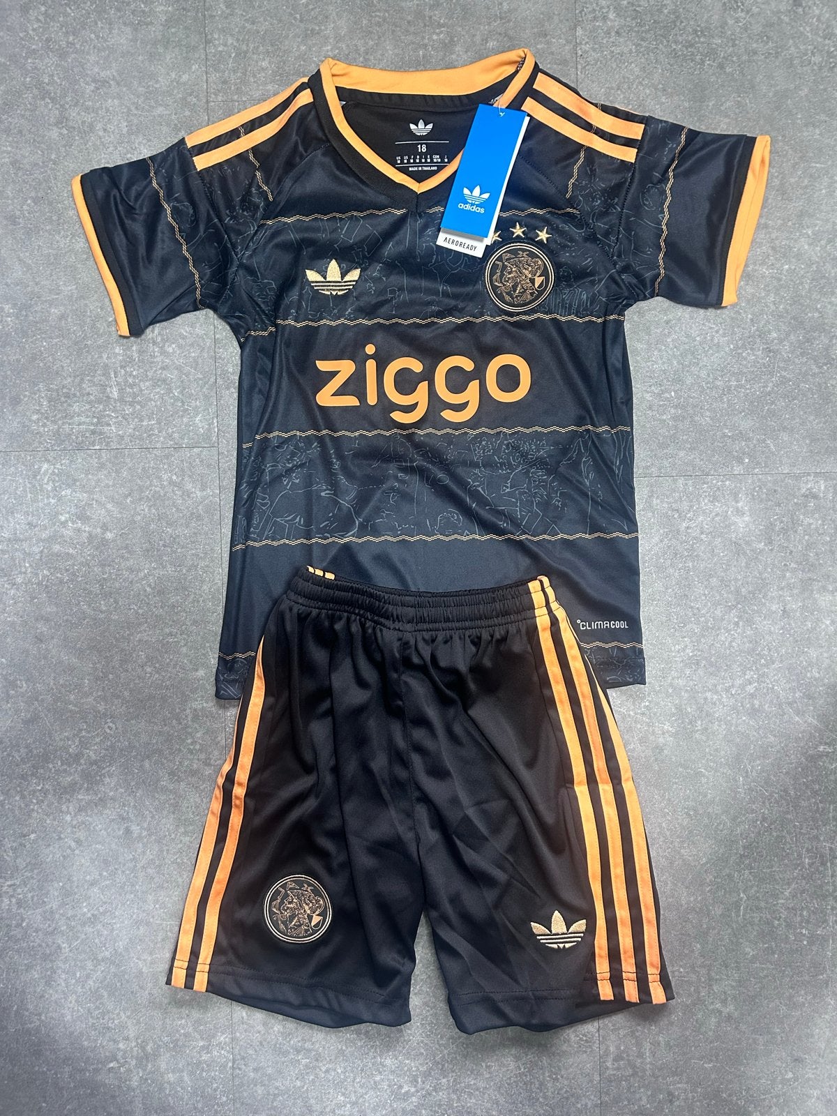 Ajax uit tenue 2026/2027 - Kinder setje maat 140, Kinderen en Baby's, Kinderkleding | Maat 140, Ophalen of Verzenden, Nieuw, Jongen of Meisje