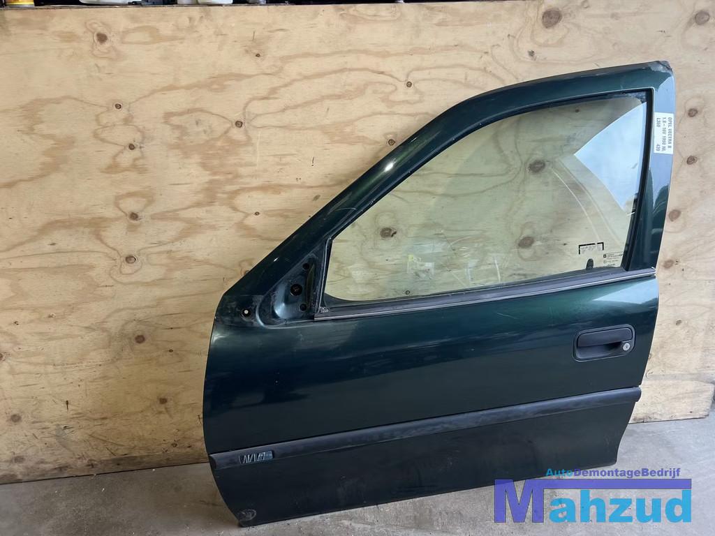 OPEL VECTRA B SEDAN Groen L359 links voor deur 1995-2002, Auto-onderdelen, Gebruikt, Deur, Opel Automobile GmbH, Ophalen of Verzenden