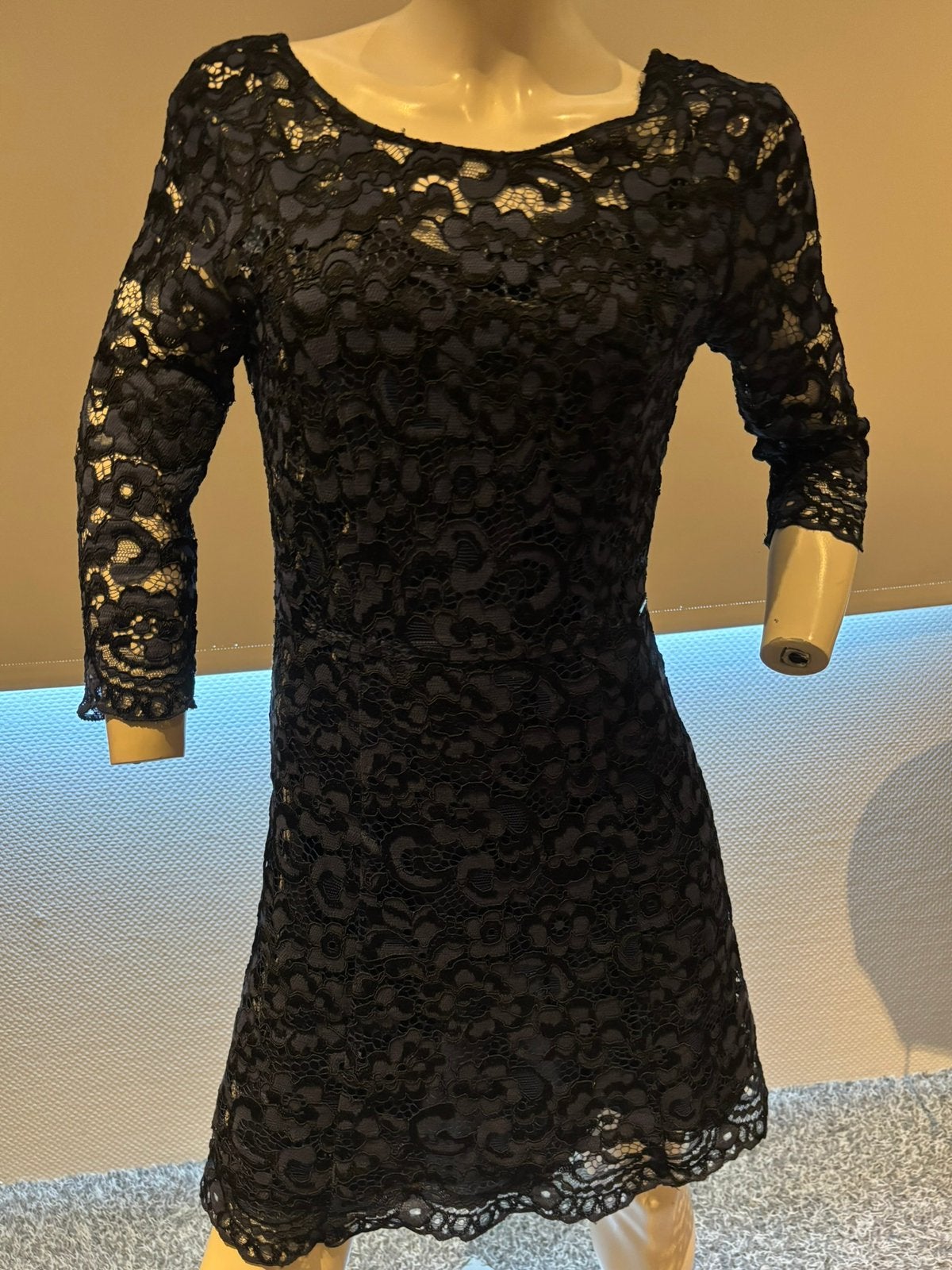 Liu jo blauw met zwart kanten jurkje maat it 42 nl 38, Kleding | Dames, Maat 38/40 (M), Blauw, ., Ophalen of Verzenden