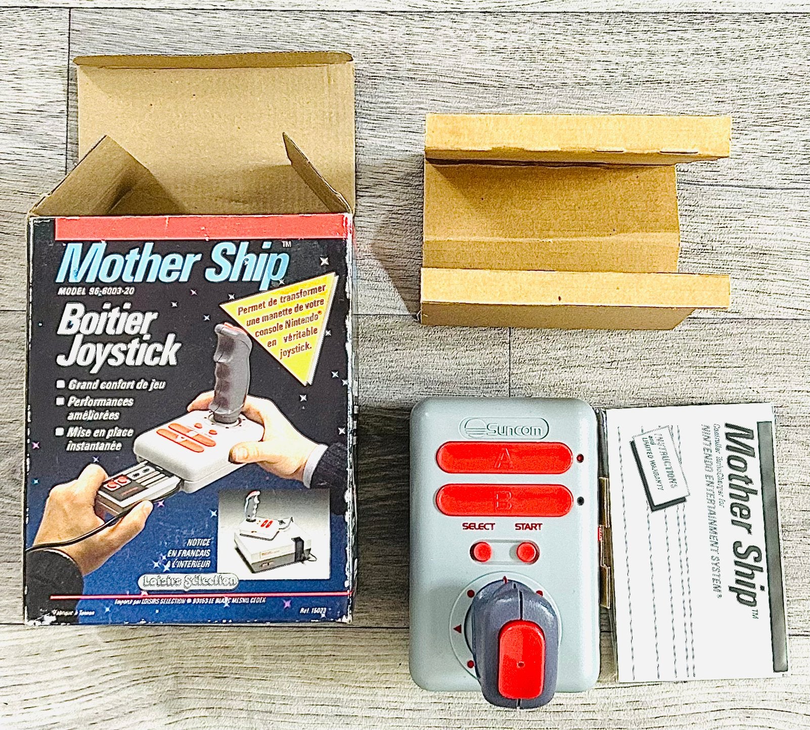 Nintendo NES Mother Ship Controller Nieuw boxed!, Avontuur en Actie, 1 speler, Ophalen of Verzenden, Zo goed als nieuw