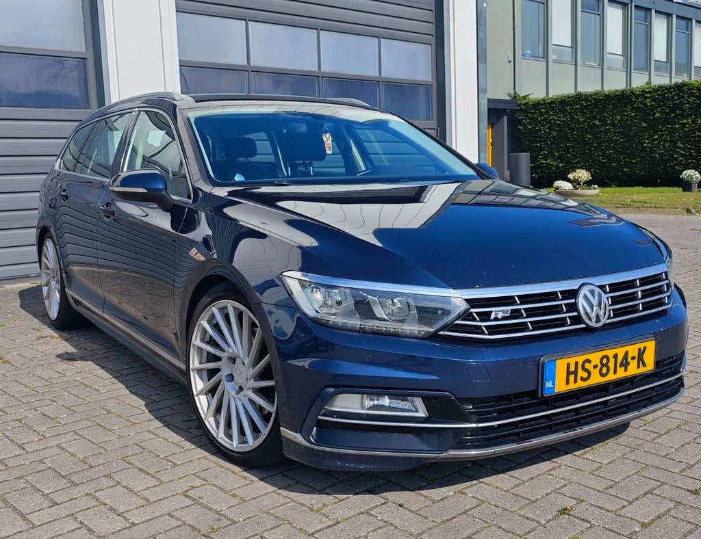 Volkswagen Passat 1.6 TDI 88KW Variant,  nieuw blok!, Auto's, Zwart, 4 cilinders, Blauw, Origineel Nederlands