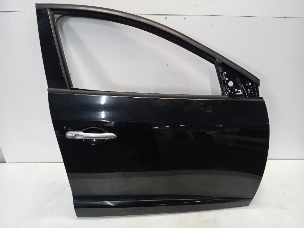 Portier rechts voor Renault Mégane, Onderdelen@venauto.nl, Van der Ven Autorecycling B.V., Gebruikt, Ettenseweg 76, 4706 PB Roosendaal, The Netherlands