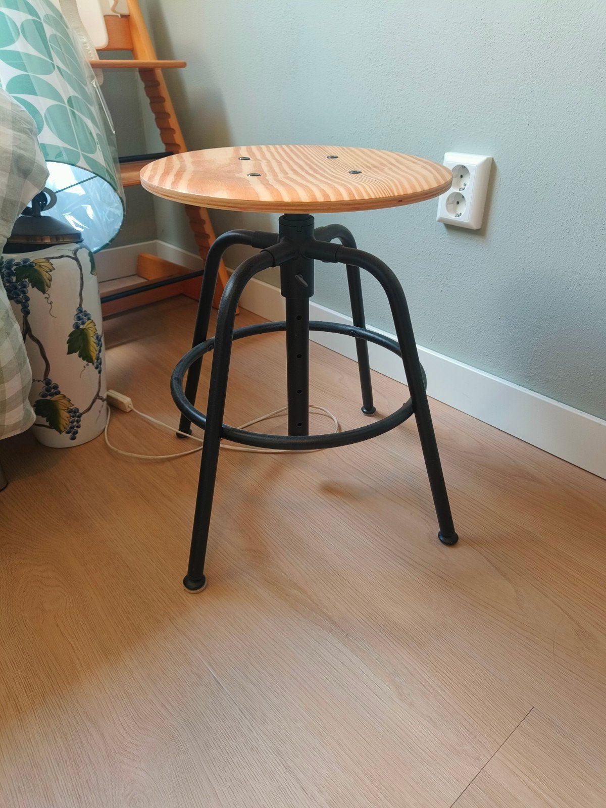Handige, verstelbare kruk, 1 kruk, Ophalen, 60 tot 90 cm