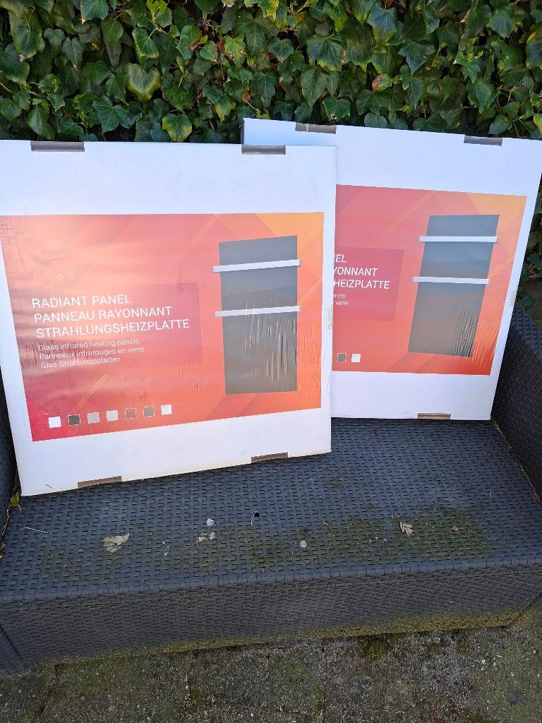 2 Ecosun GS300 infrarood warmtepanelen zwart, 60x60cm NIEUW., Doe-het-zelf en Verbouw, Verwarming en Radiatoren, Ophalen, 30 tot 80 cm