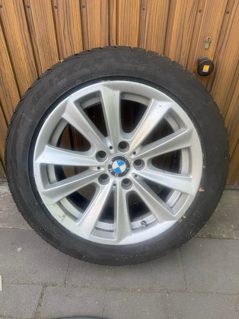 BMW 5 Serie F10 F11 Velgen met zgan banden 225/50/17, Ophalen, Gebruikt, Banden en Velgen, 17 inch