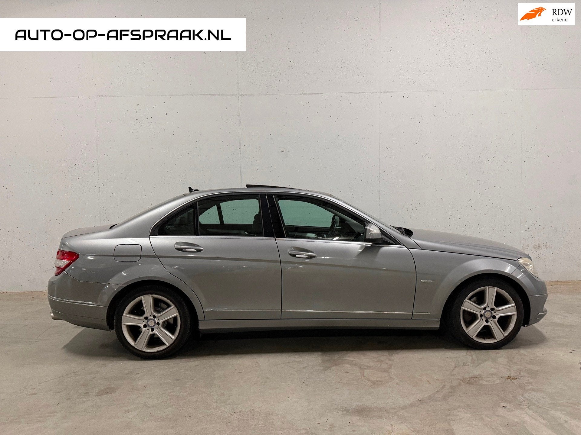 Mercedes-Benz C-klasse 280 Avantgarde Automaat Navi Leer, Auto's, Mercedes-Benz, Automaat, Achterwielaandrijving, 2996 cc, Bedrijf