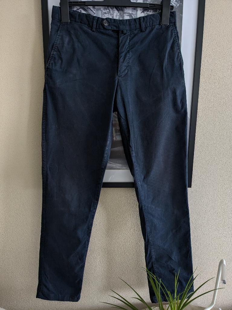 Suitsupply chino navy mt. 48, Kleding | Heren, Broeken en Pantalons, Ophalen of Verzenden, Gedragen, Suitsupply, Maat 48/50 (M)