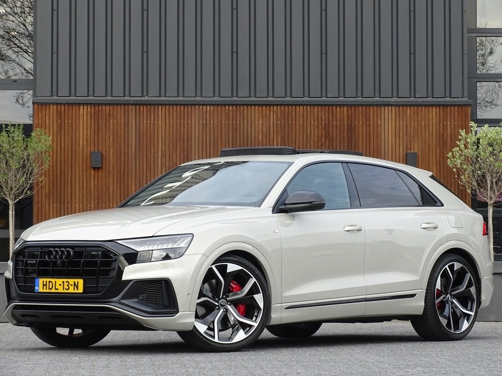 Audi Q8 60 TFSIe 462PK Quattro S-line / Massage / B&O / Audi, Auto's, Automaat, Dealer onderhouden, 14 kWh, Gebruikt