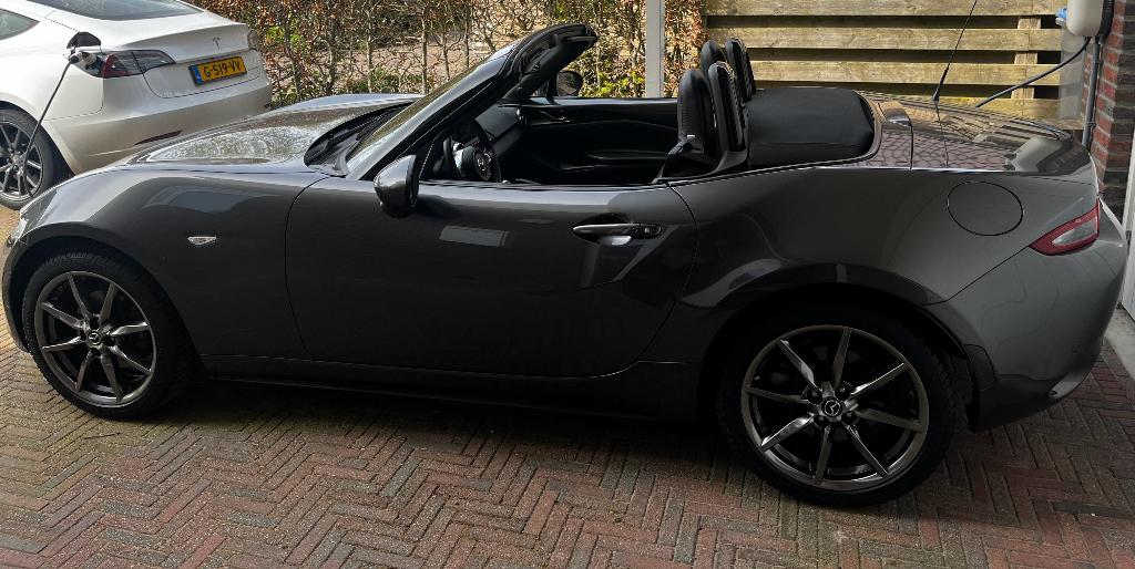 Mazda MX-5 2.0 Skyactiv-g GT-M 2018 machine grey metallic, 1998 cc, 40 €/maand, 4 cilinders, Cabriolet