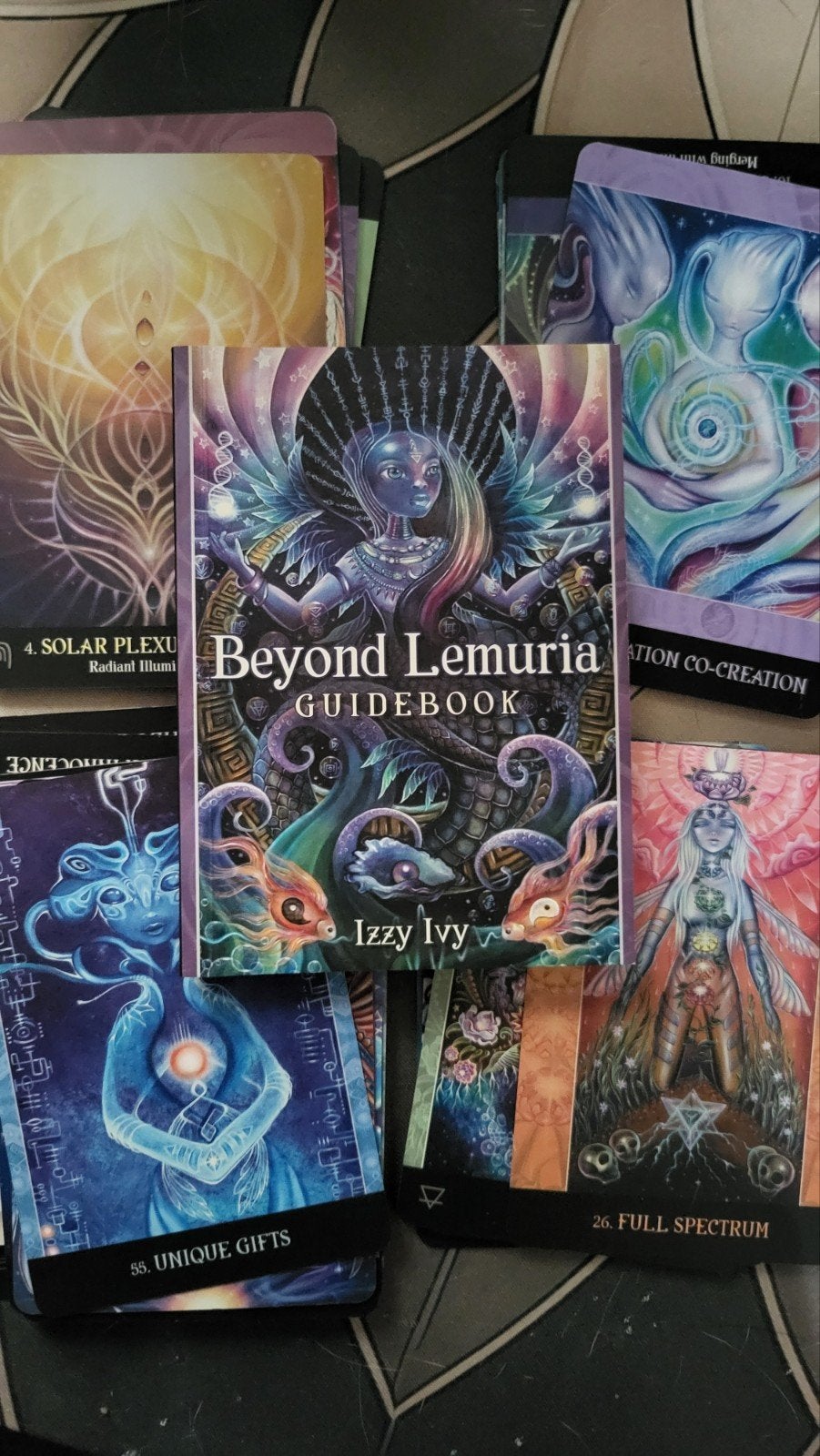 verschillende orakel en tarot decks, Ophalen of Verzenden, Zo goed als nieuw