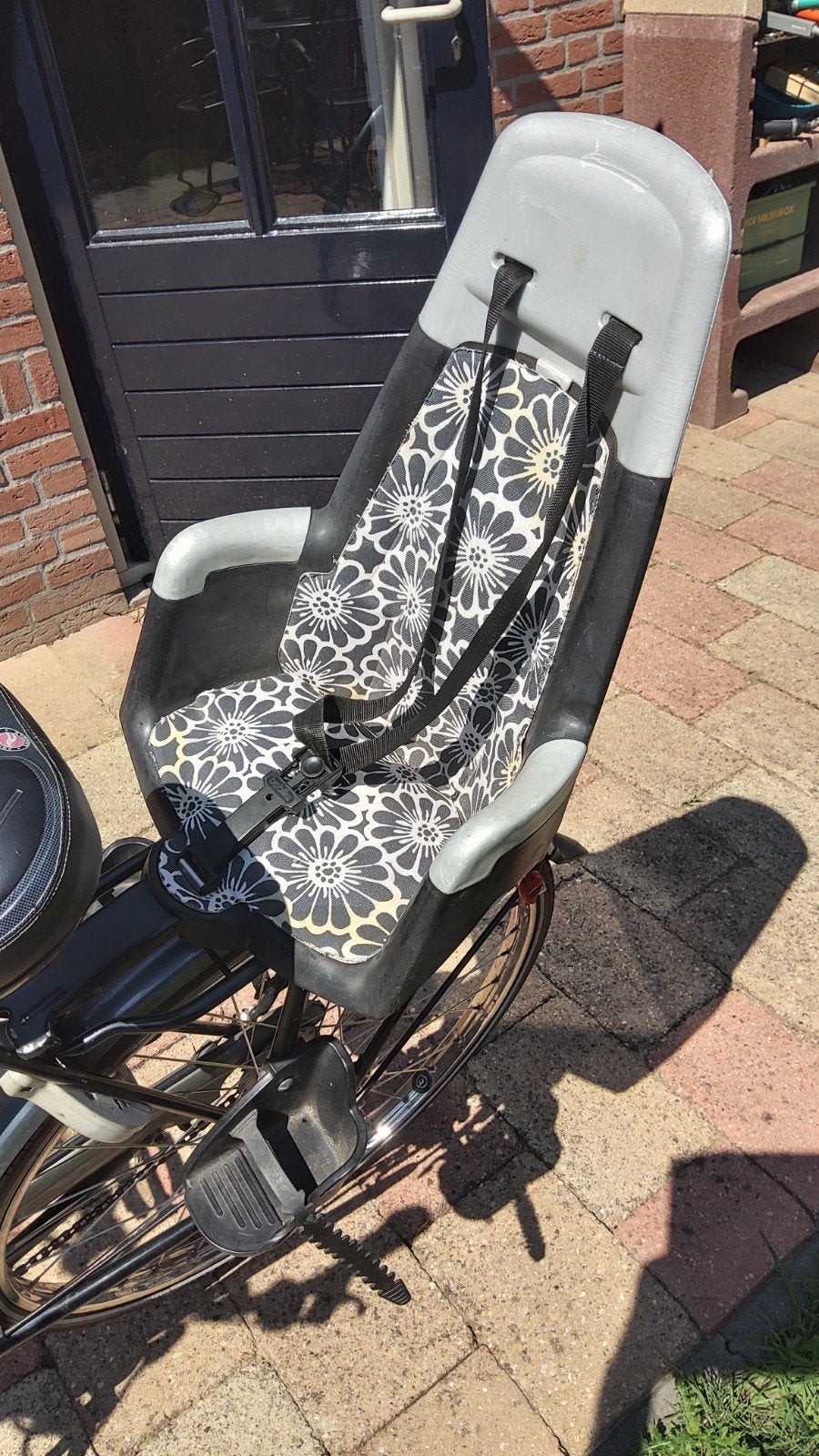 Bobike fietsstoeltje achter met bloemenprint, Achterzitje, Bobike, Ophalen, 15 t/m 25 kg