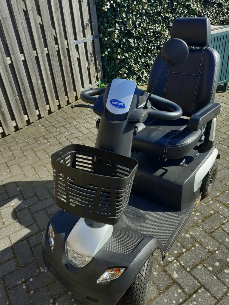 Scootmobiel Comet-serie Invacare  totaal 90km jong 4 wiel, Ophalen of Verzenden, 16 km/u of meer, 46 km of meer, Invacare