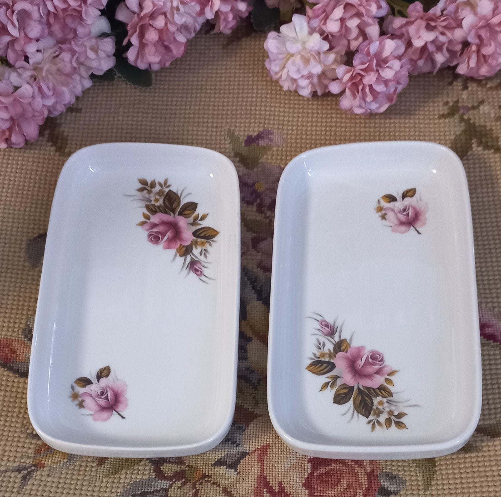 Set van 2 brocante serveerschaaljes,roze roos,Royal Schwabap, Antiek en Kunst, Ophalen of Verzenden